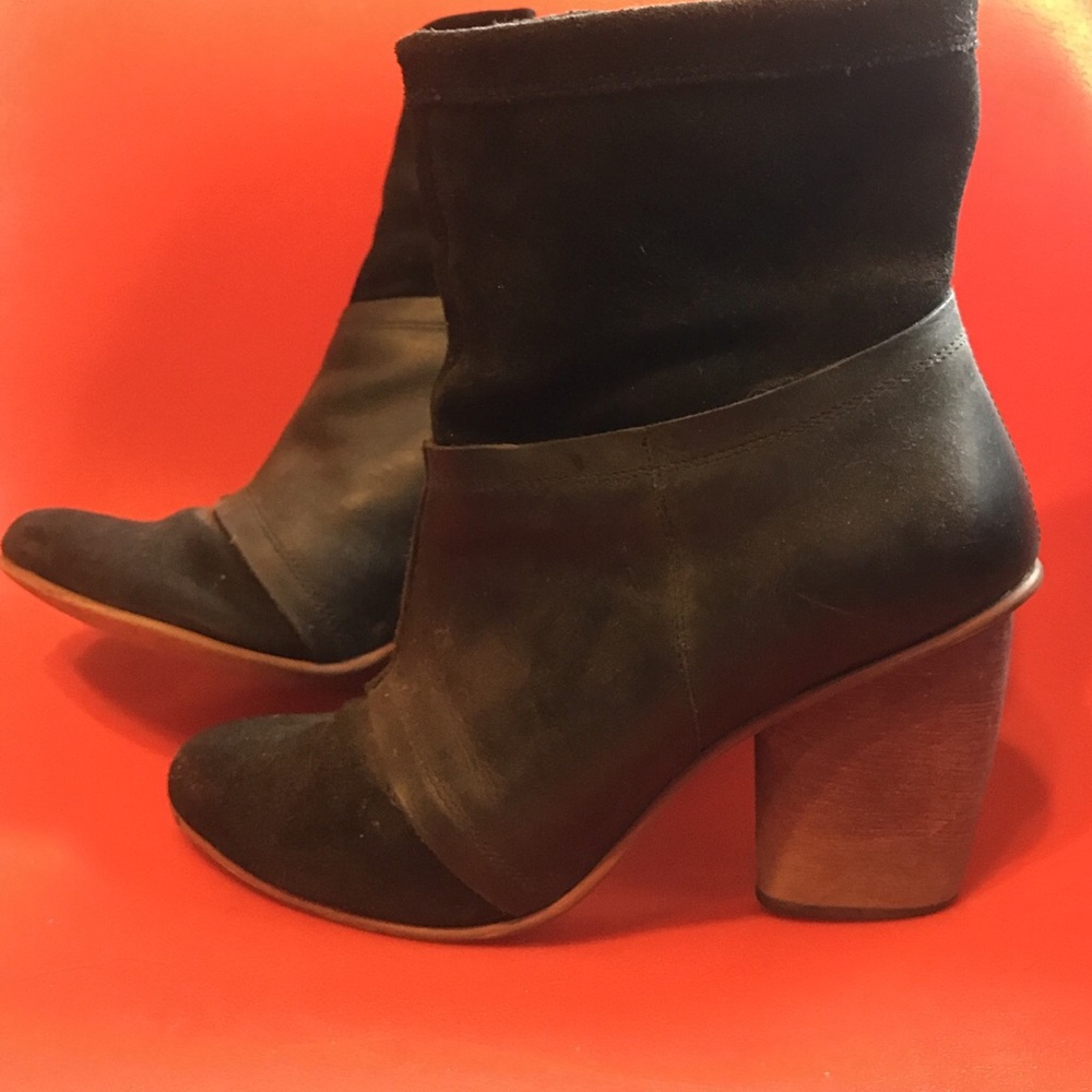 Anthropologie boots. Leather and sued.